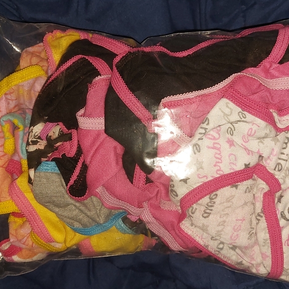 WONDER-WEAR GIRL ASSORTED UNDERWEAR - Picture 2 of 16